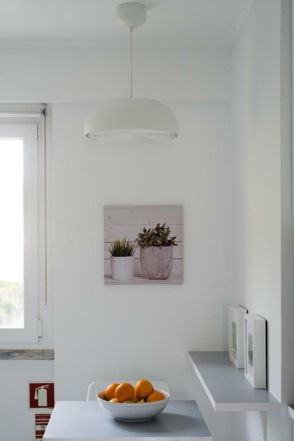 Light-Filled, Fully Renovated Apt Near Belem, By Timecooler Lissabon Exterior foto