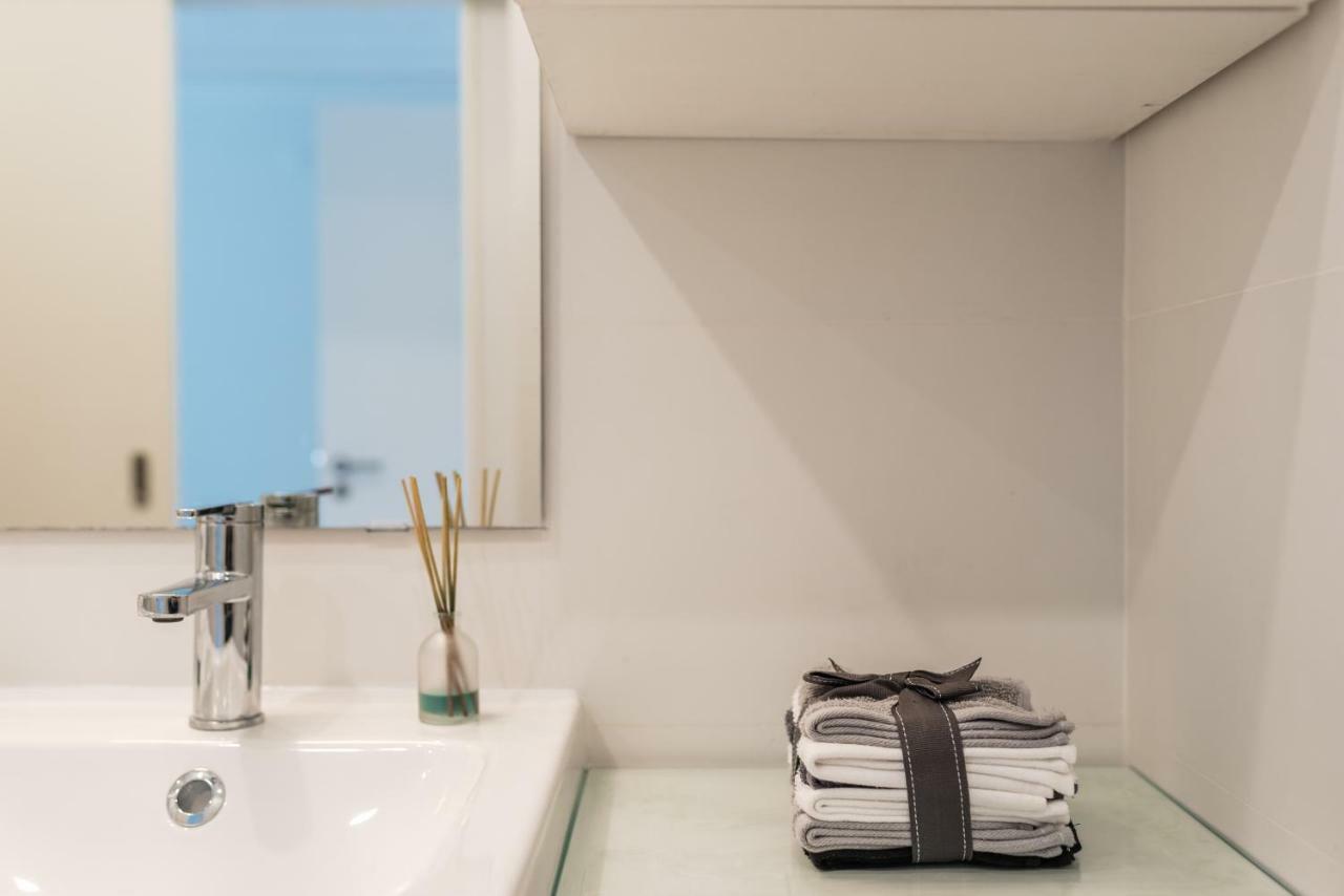 Light-Filled, Fully Renovated Apt Near Belem, By Timecooler Lissabon Exterior foto